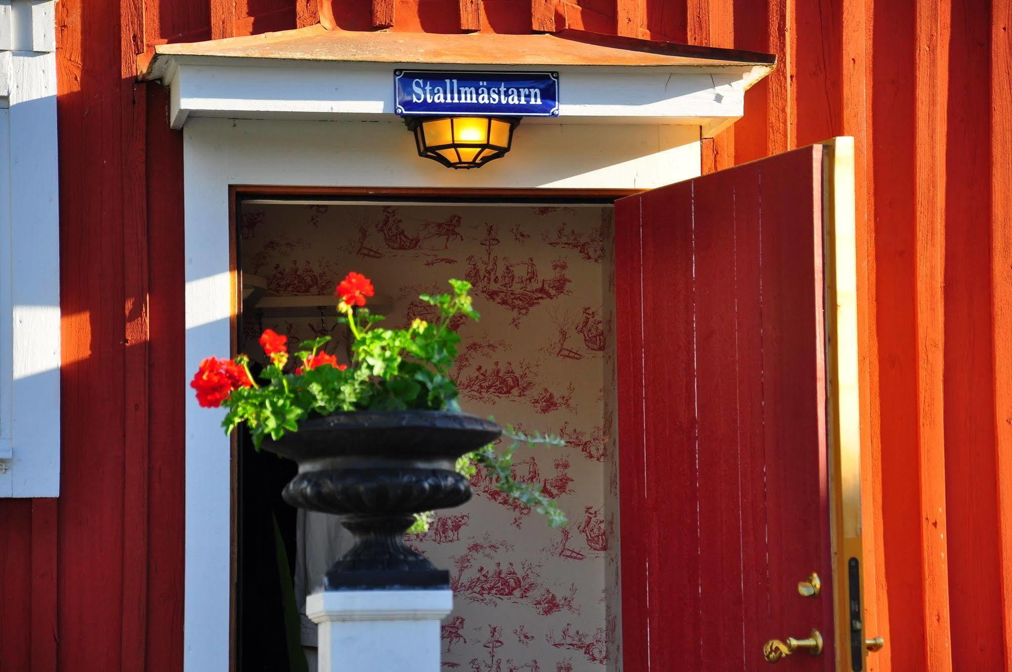 Hem Till Garden Boutique Hotel Västerås Exterior foto